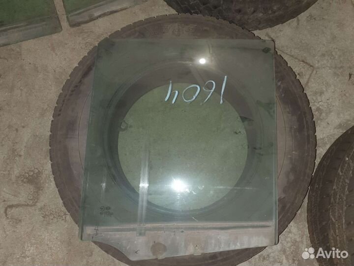 Стекло двери задней Киа Спортейдж 1