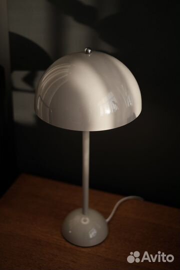 Настольная лампа & Tradition Flowerpot VP3