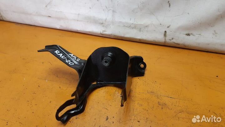 Крепление блока ABS Toyota Rav4 ACA20 1azfe 2005