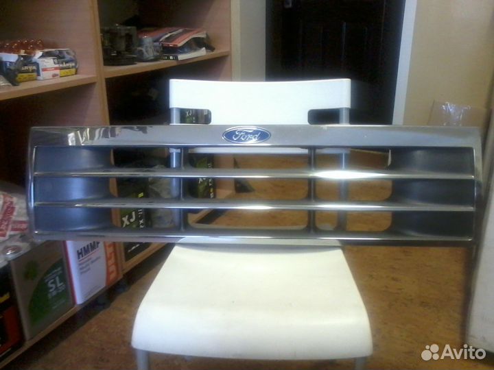 Продам решетку радиатора на Форд Экплорер