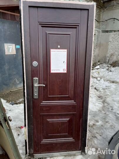 Металлическая дверь бу
