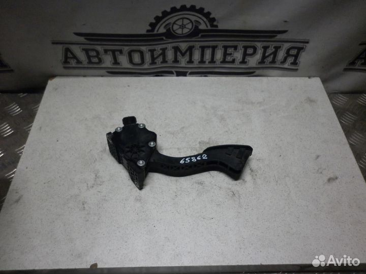 Педаль газа Toyota Prius 40 Alpha / V / +