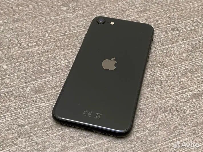 Телефон iPhone SE 2020