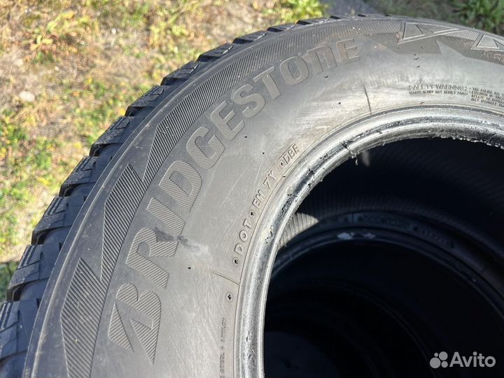 Bridgestone Blizzak Ice 265/65 R17