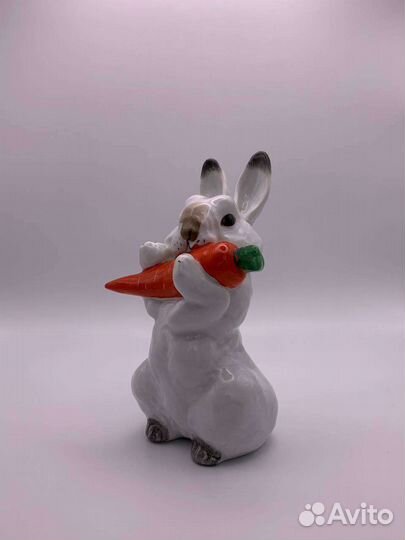 Статуэтки фарфоровые зайчики лфз