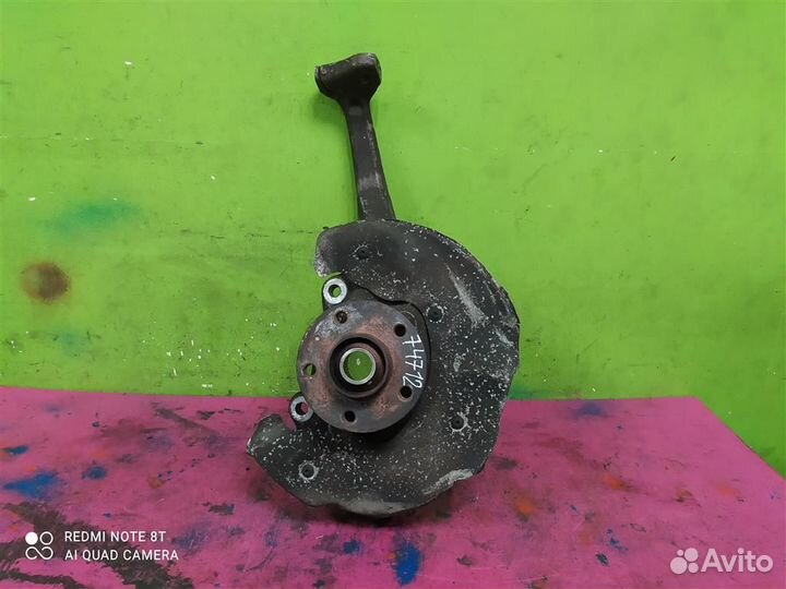 Поворотный кулак правый Audi A4 B8 Allroad A5 Q5