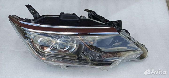 Фара правая Toyota Camry xv 55(Exclusive)