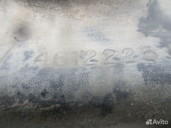 Корпус воздушного фильтра Dodge Caravan 3