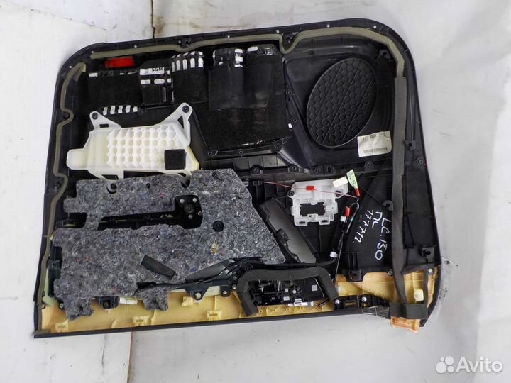 Обшивка двери toyota land cruiser 150 передняя лев