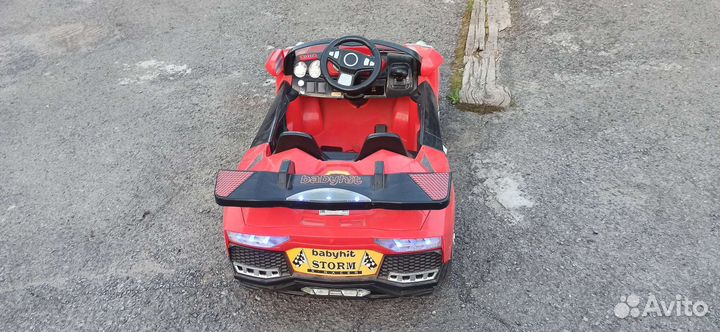 Детский автомобиль на аккумуляторе