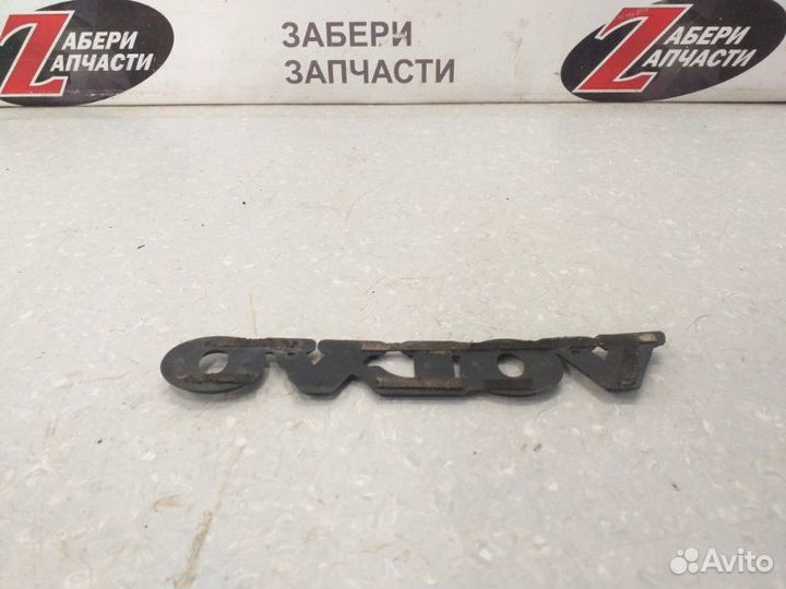 Эмблема задняя Volvo S40 2.0 1995-1999