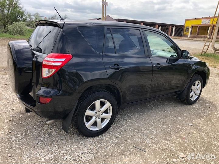 Toyota RAV4 2.0 CVT, 2011, 300 000 км