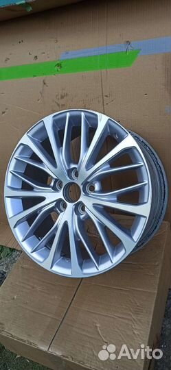 Диск литой R18 Toyota Camry xv 70, v70, 70