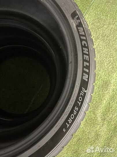 Michelin Pilot Sport 5 265/35 R18 97Y