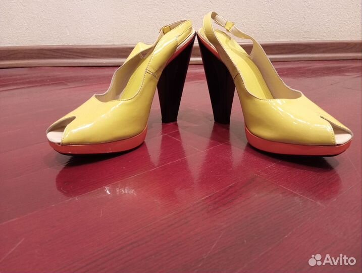 Туфли женские