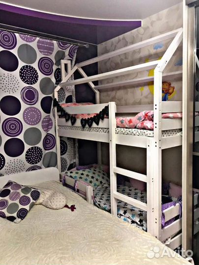 Двухъярусная кровать домик