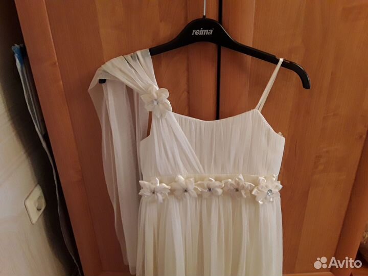 Платье праздничное