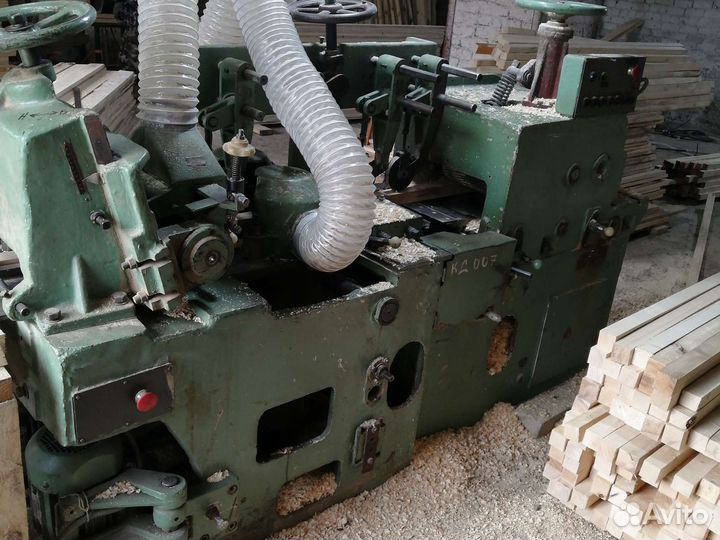 Станочник деревообрабатывающих станков