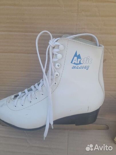 Коньки фигурные размер 37