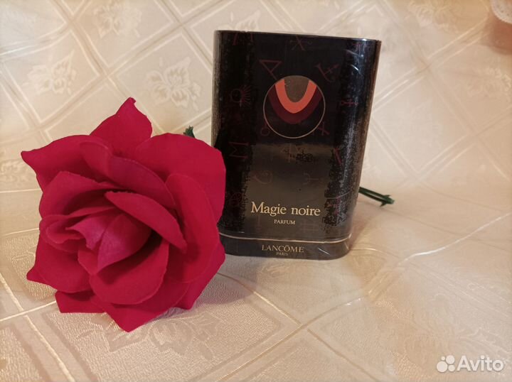 Духи Magie Noire Lancome