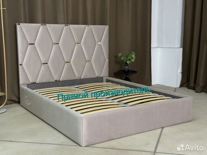 Кровать двухспальная