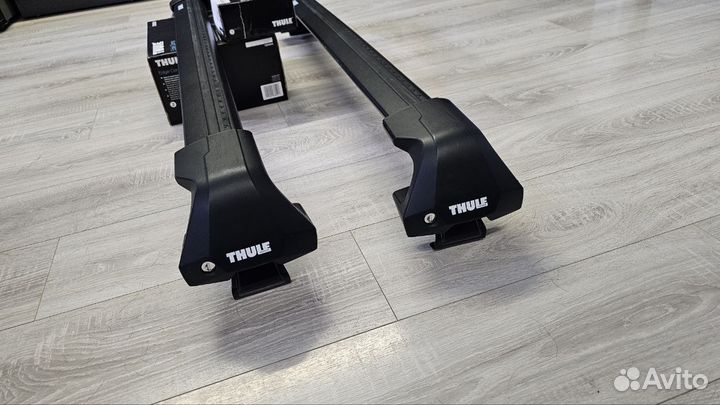 Комплект поперечин Thule на Toyota Camry 70