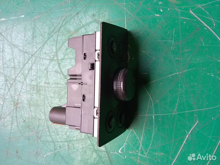 Блок управления светом Opel Zafira B