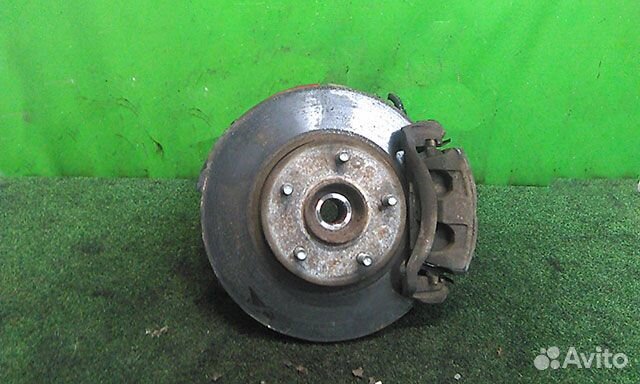 Кулак поворотный правый Nissan Serena