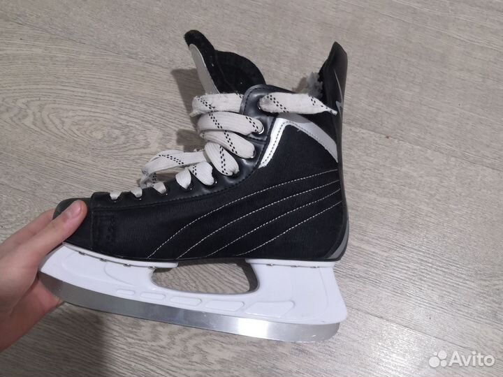 Коньки хоккейные 42 размер