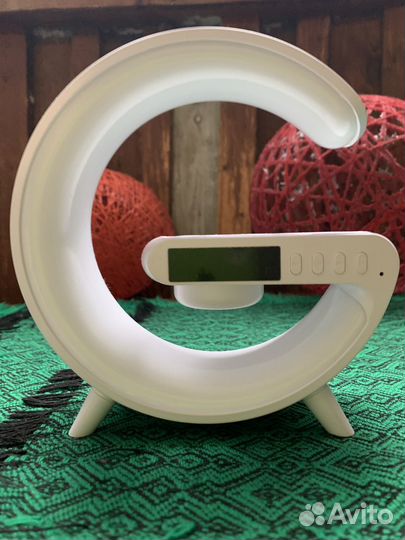 Ночник с беспроводной зарядкой, блютуз, часами