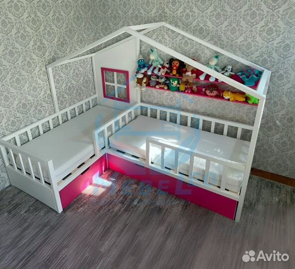Двухъярусная кровать