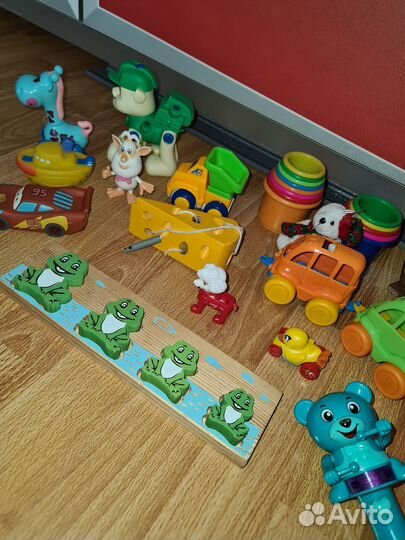 Развивающие игрушки для малышей