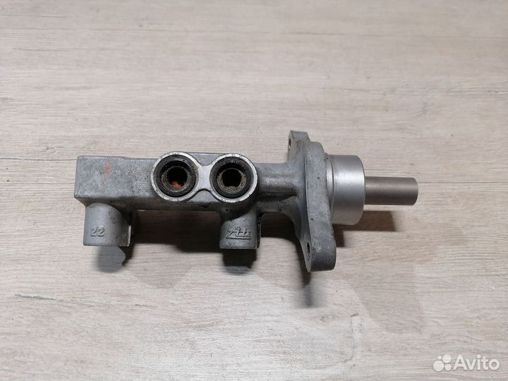 Цилиндр тормозной главный Renault Duster Дастер