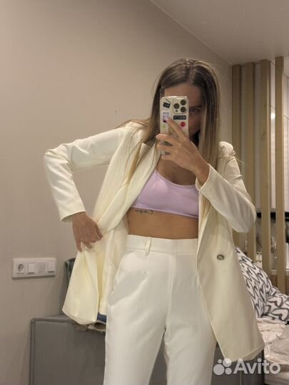 Брючный костюм женский