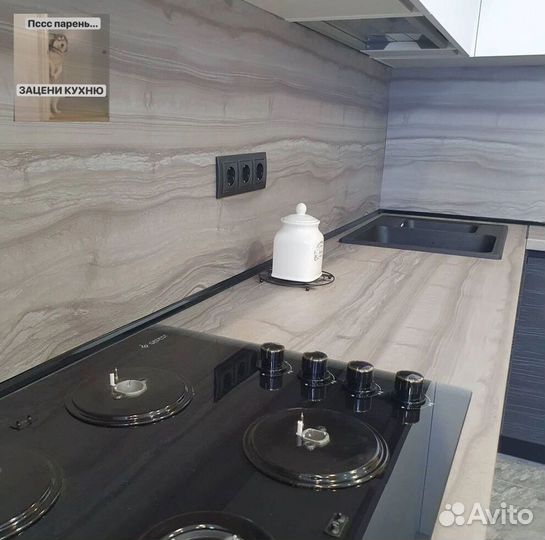 Прямая в потолок кухня на заказ