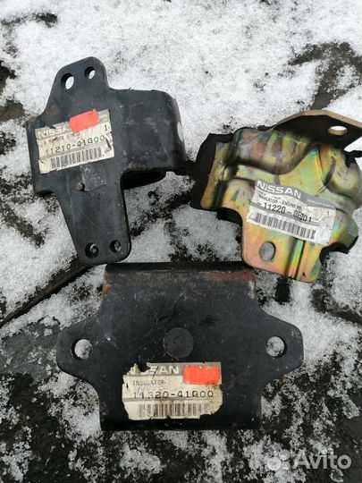 Подушка Двигателя и каропки Nissan 1132041G00