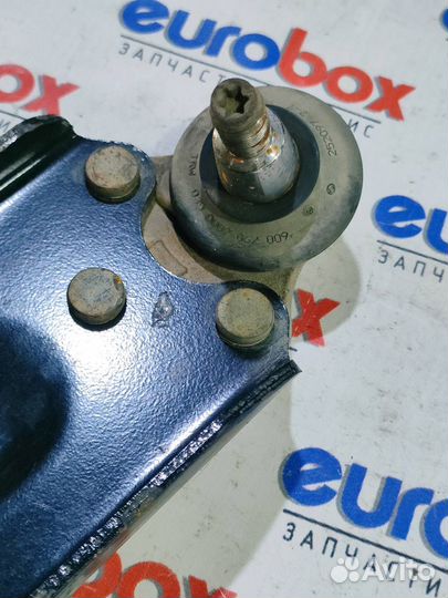 Рычаг передний правый Renault Fluence 2010