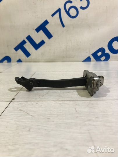 Ограничитель двери перед прав KIA RIO 3 1.6 ат сед