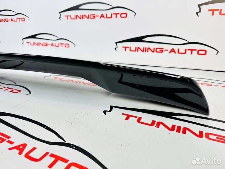 Спойлер на верх Suzuki Grand Vitara / Escudo Z0480