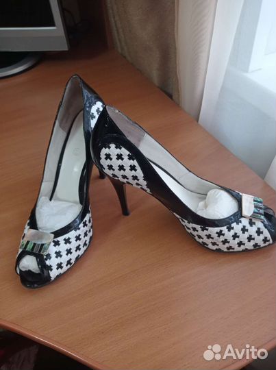 Туфли женские
