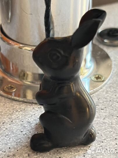 Заяц из гагата