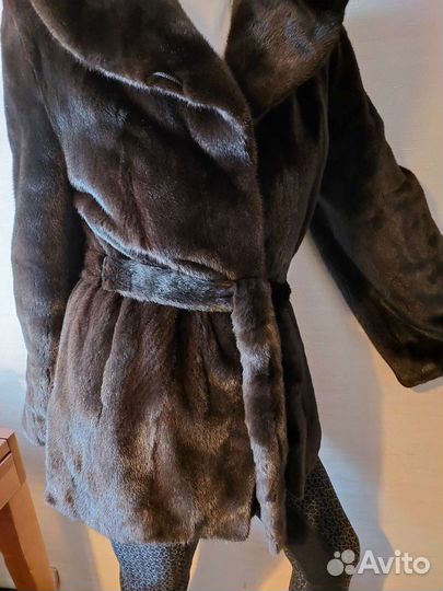 Шуба норковая BlackGlama с капюшоном и поясом 46 р
