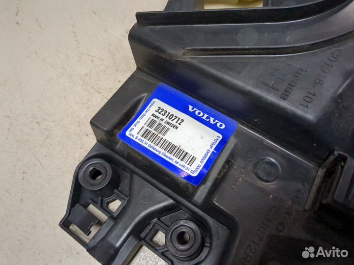 Замок двери правый задний Volvo XC90, 2016