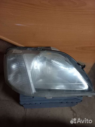 Фара логан 1 правая