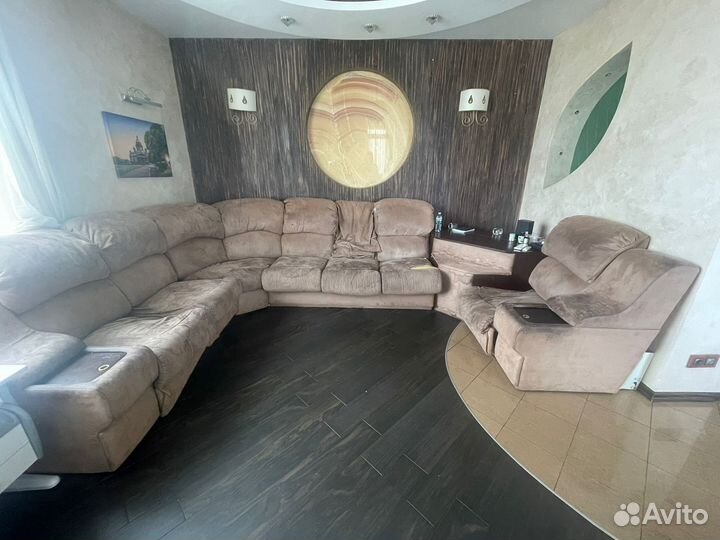 Большой модульный диван