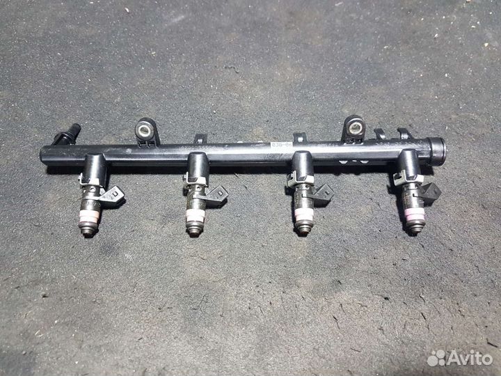 Рампа топливная Renault Megane 2 1.6