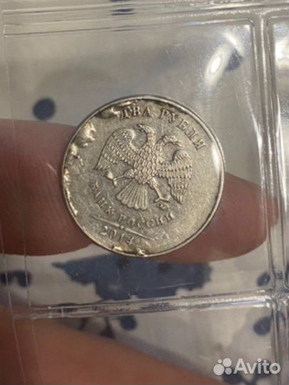 Монета 2 рубля с браком