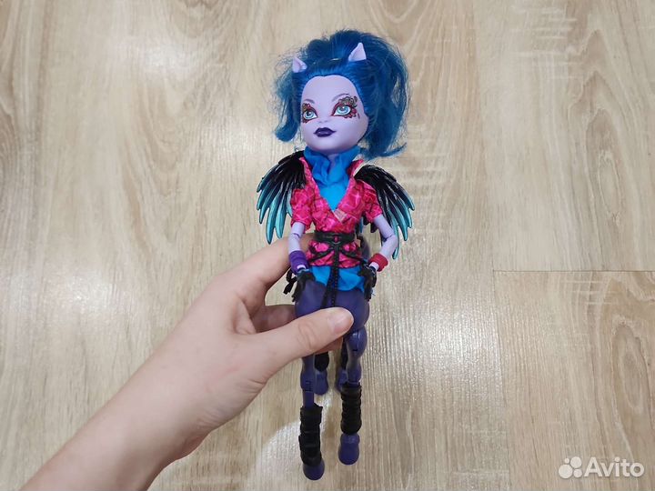 Кукла Монстер Хай Авеа Троттер