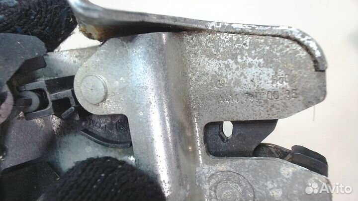 Замок багажника Mercedes Vaneo, 2002