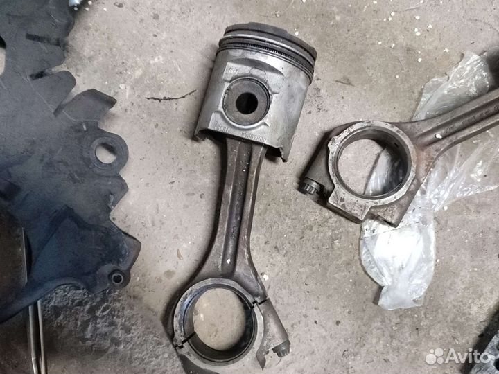 Поршень с шатунами